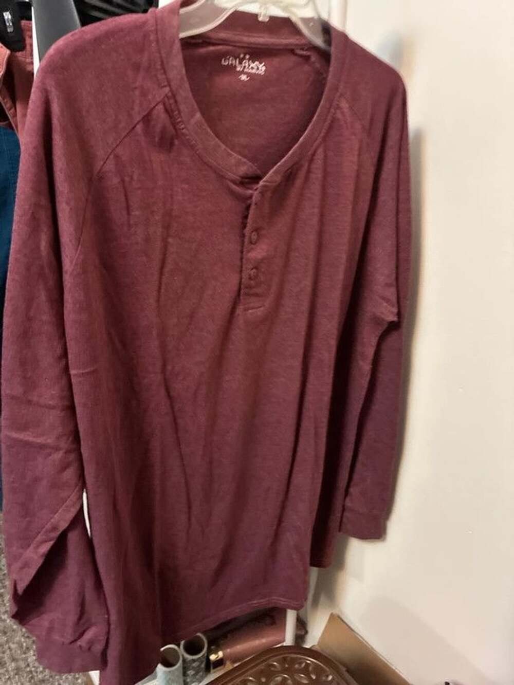 Men’s maroon Galaxy by Harvic long sleeve Henley 3xl